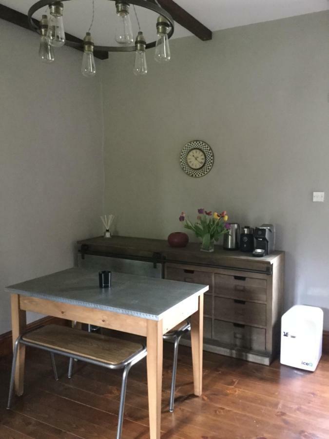Ty Carreg Fach Staycation Cottage Cardiff Exteriör bild