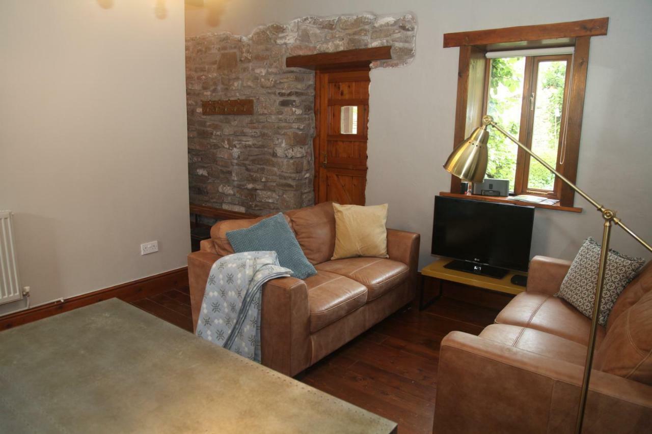 Ty Carreg Fach Staycation Cottage Cardiff Exteriör bild