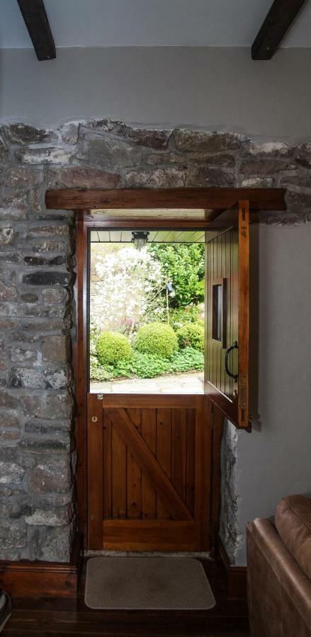 Ty Carreg Fach Staycation Cottage Cardiff Exteriör bild